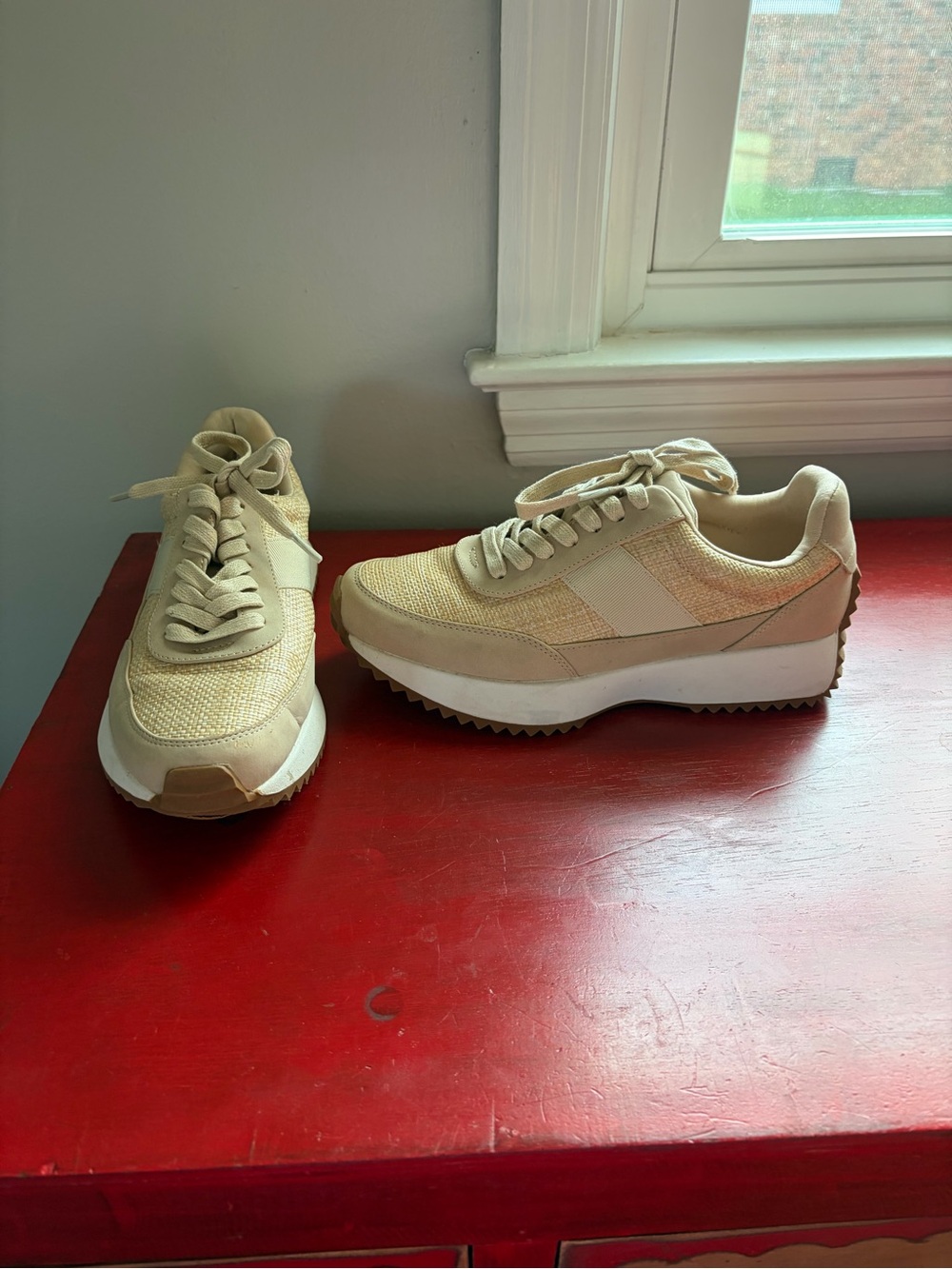 DV by Dolce Vita Beige Platform Lace-Up Sneakers